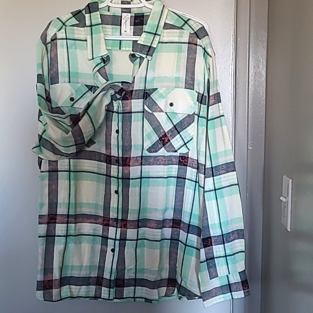 🆕 NWT long sleeves oversized mint, gray plaid shacket 💯% cotton size 2x/3x
